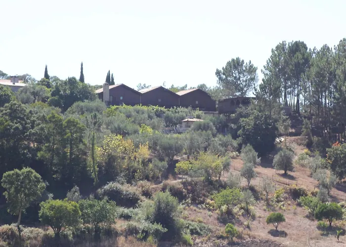 Апартаменты Charming In Matas With Pool, 20 M² Mata (Fornos de Algodres)